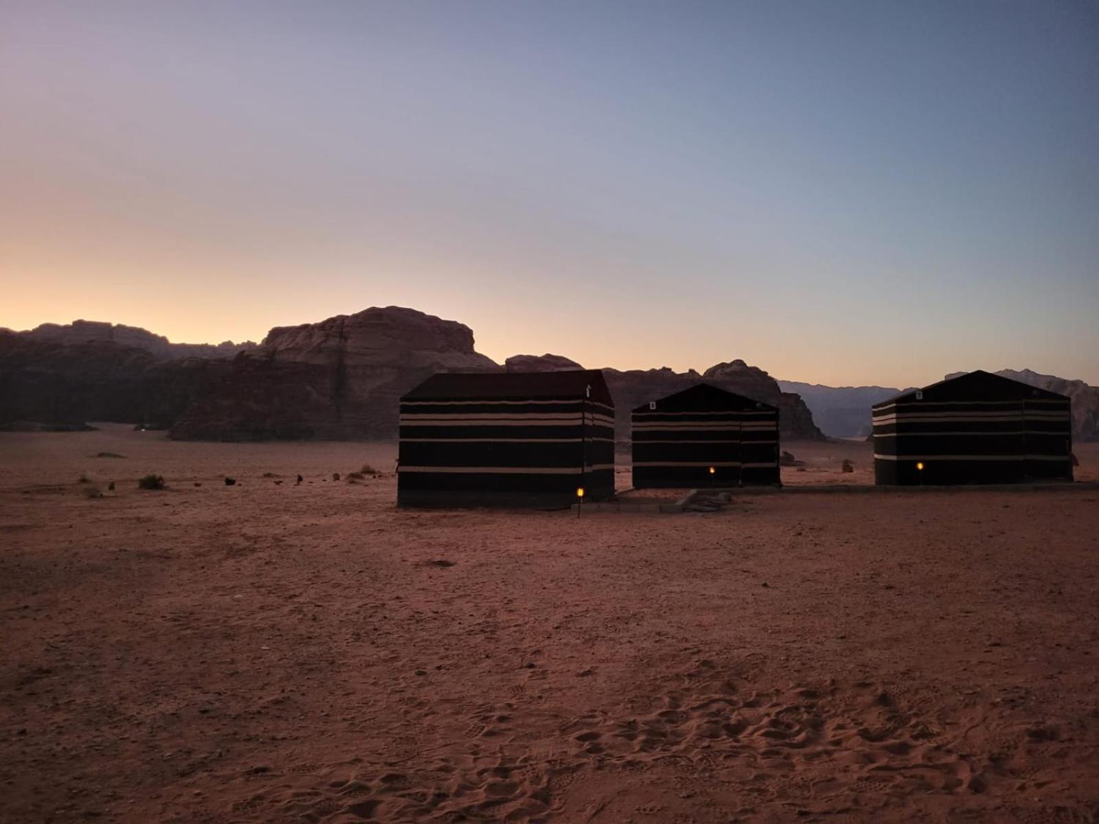 מלון Wadi Rum Desert Heart Camp מראה חיצוני תמונה