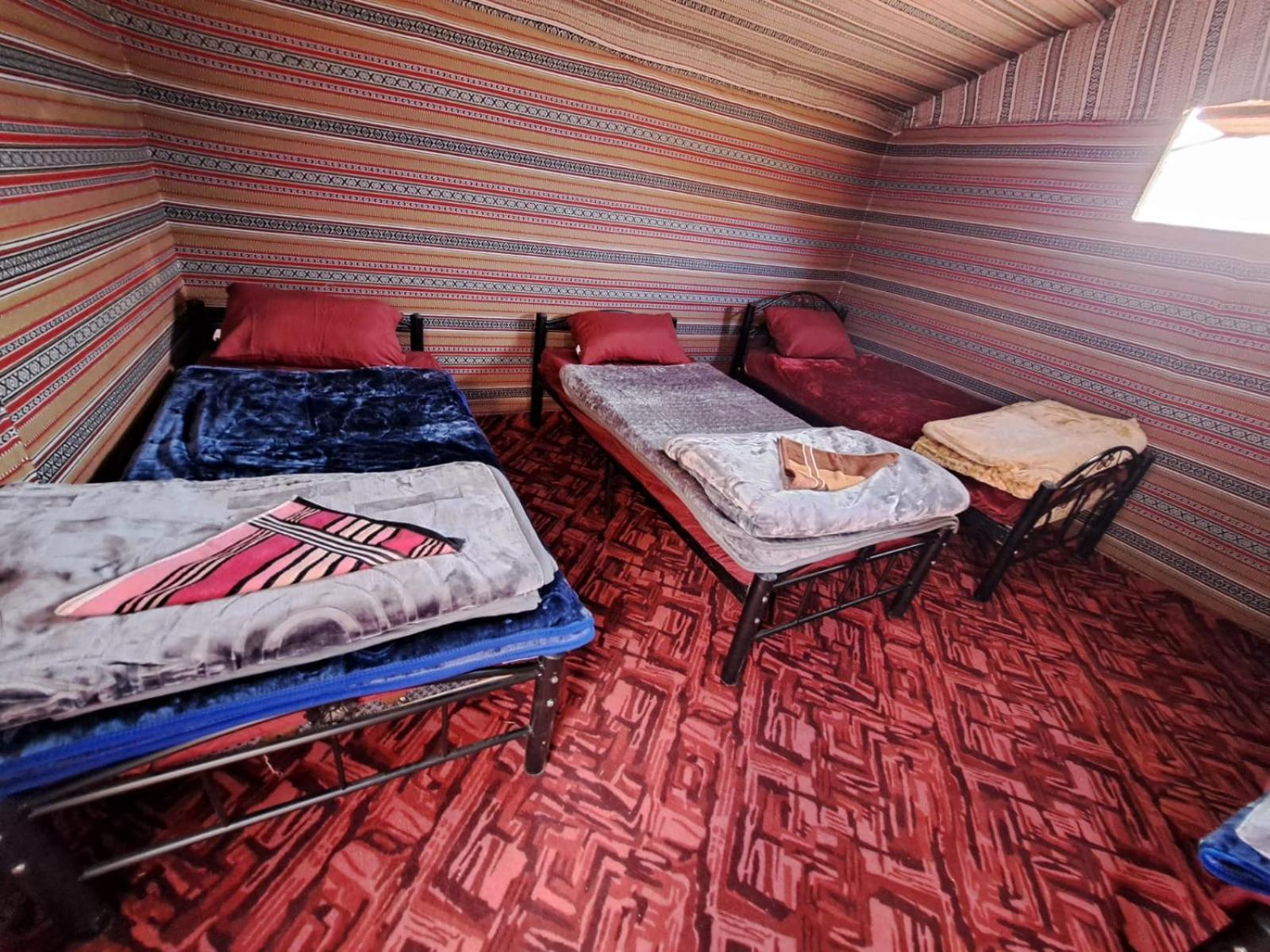 Wadi Rum Desert Heart Camp מראה חיצוני תמונה