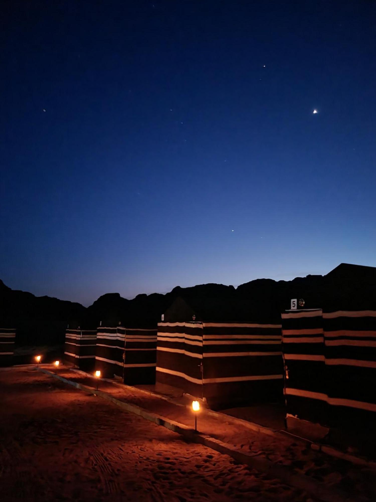 Wadi Rum Desert Heart Camp מראה חיצוני תמונה